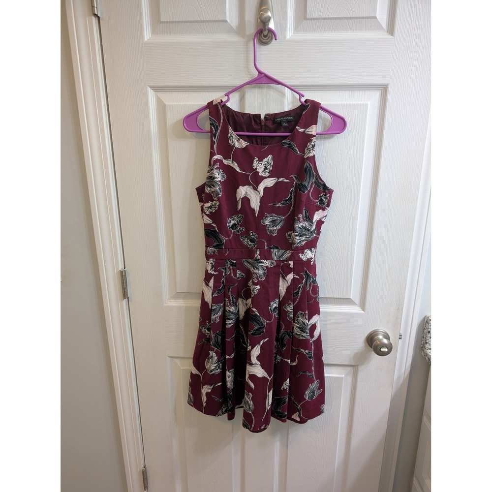 Banana Republic Burgundy Floral Fit Flare Dress Womens‎ Sleeveless - Size 0